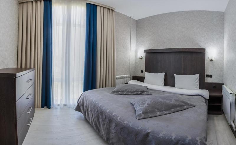 Avenue Park Hotel Yusufkhona Екстер'єр фото