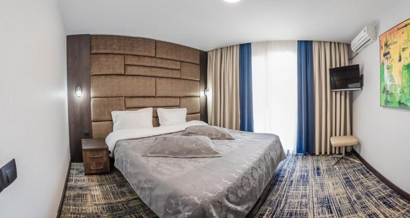 Avenue Park Hotel Yusufkhona Екстер'єр фото
