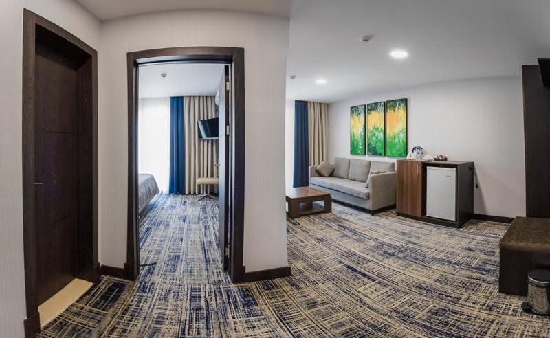 Avenue Park Hotel Yusufkhona Екстер'єр фото